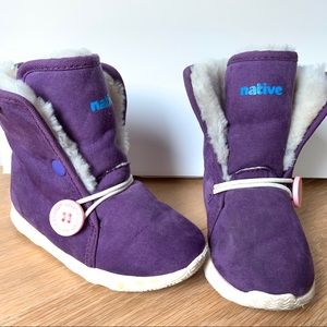 Native Luna winter shearling suede boots size 9